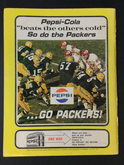 Green Bay Packers 1967 Program with multiple autographs Robinson, Jeter, Dale & More JSA