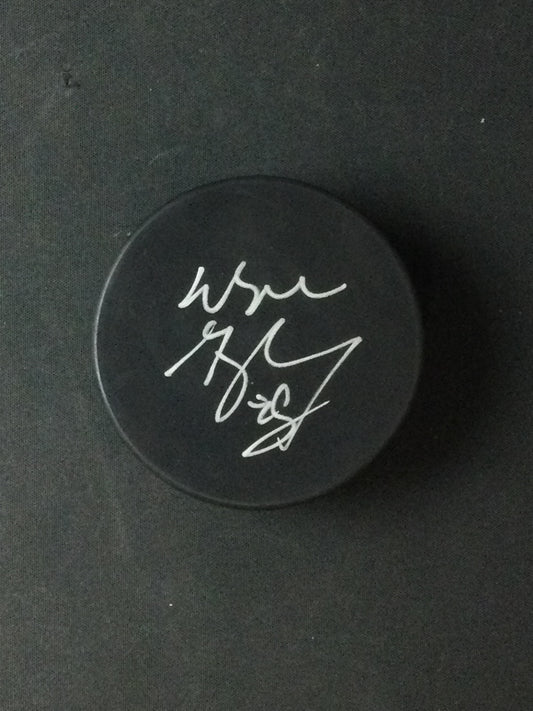 Wayne Gretzky Signed Hockey Puck with JSA LOA certified Auto Oilers/Kings/Rangers