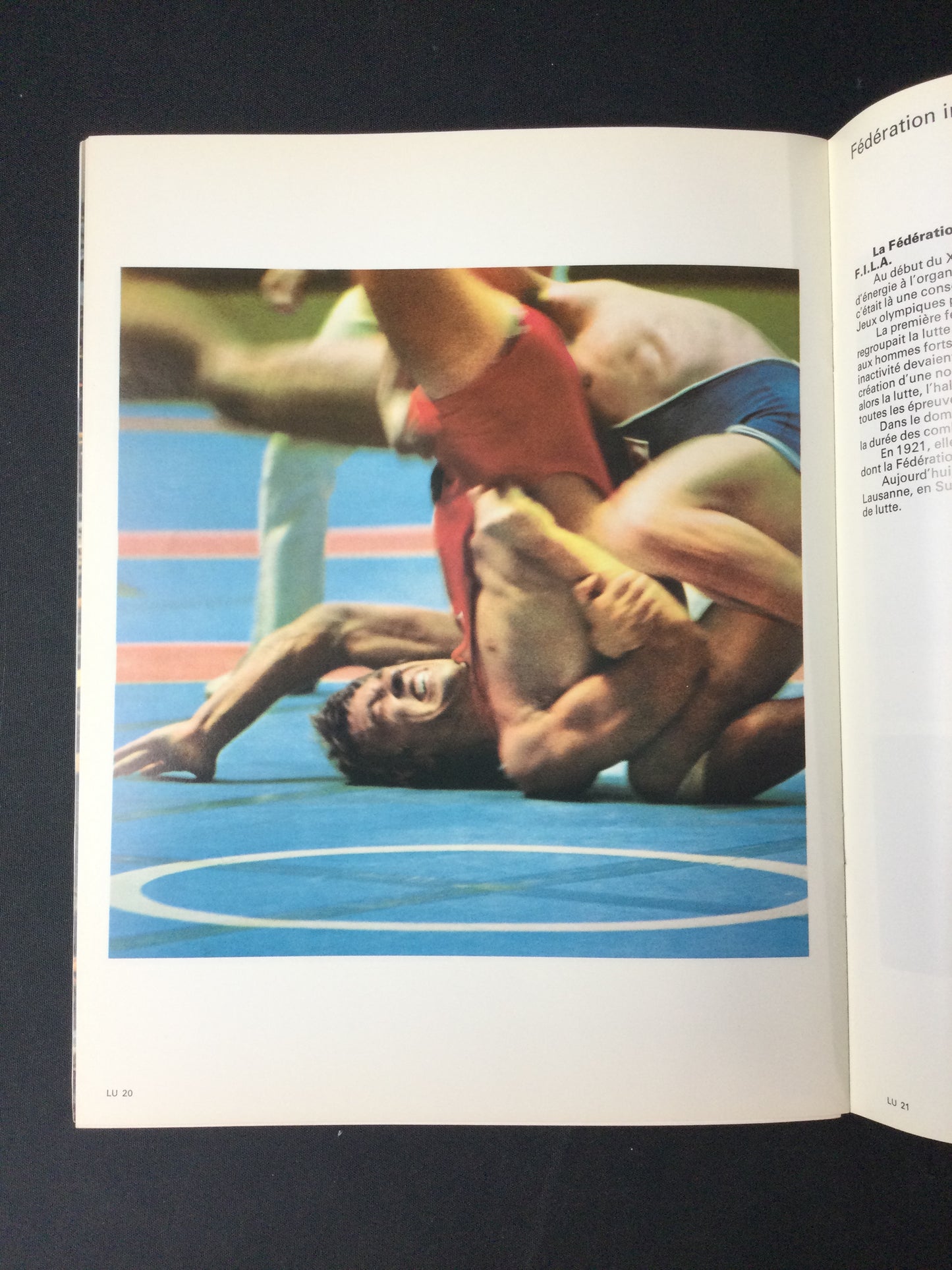 Olympics Wrestling 1976 Program Signed by Dan Gable Excellent