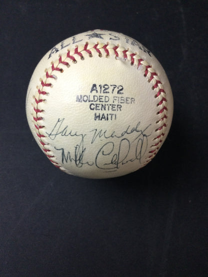 1981 Phillies Signed Baseball that includes Ernie Banks + Schmidt, Rose, Bowa, Luzinski JSA LOA