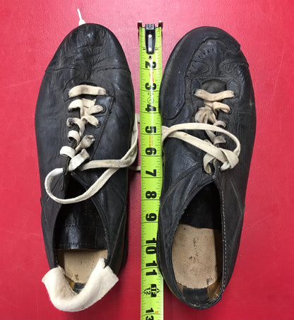 Jim "Catfish" Hunter Original Game Worn Cleats from the early 1970's