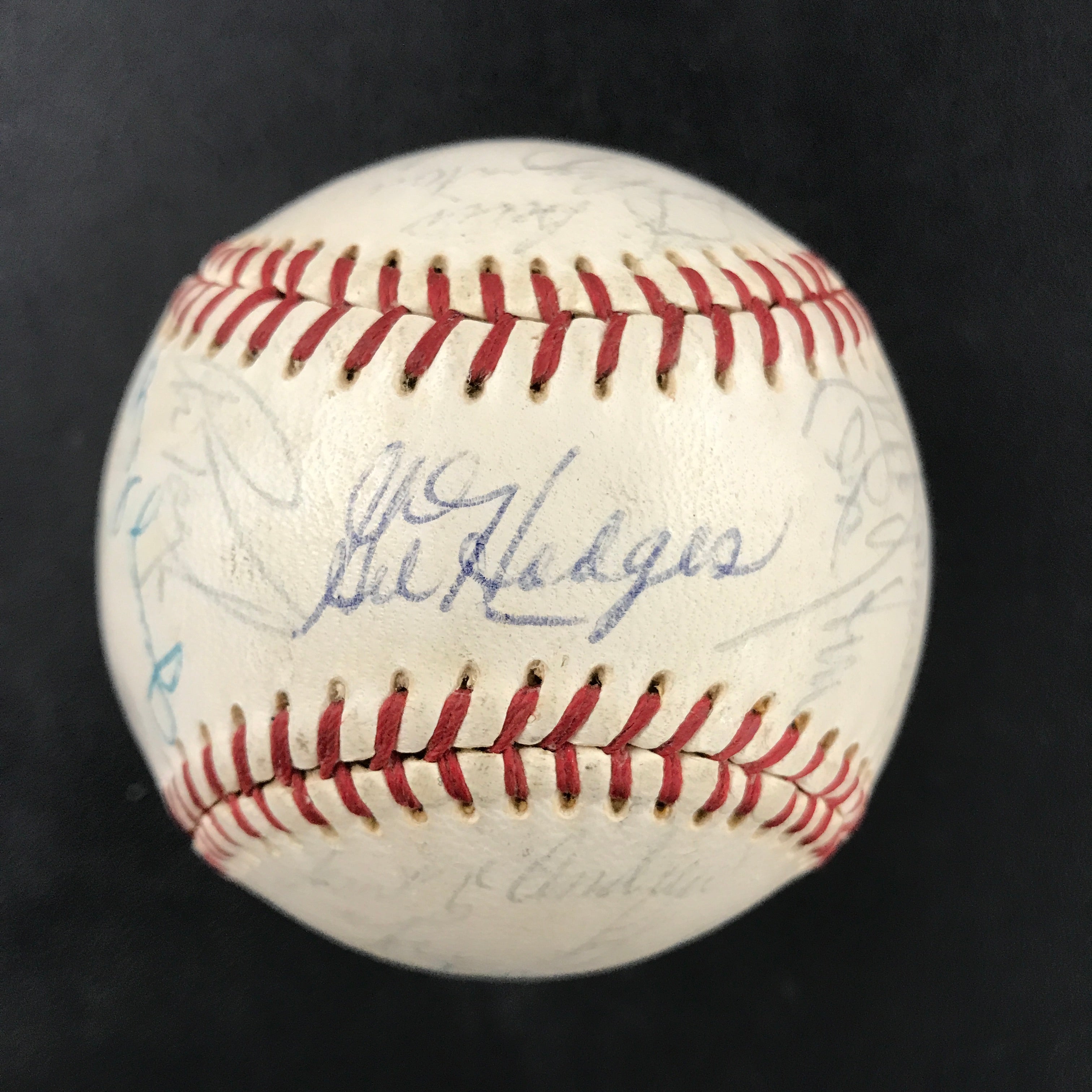 1969 New York Mets Team Signed Spalding Baseball Gil Hodges, Nolan