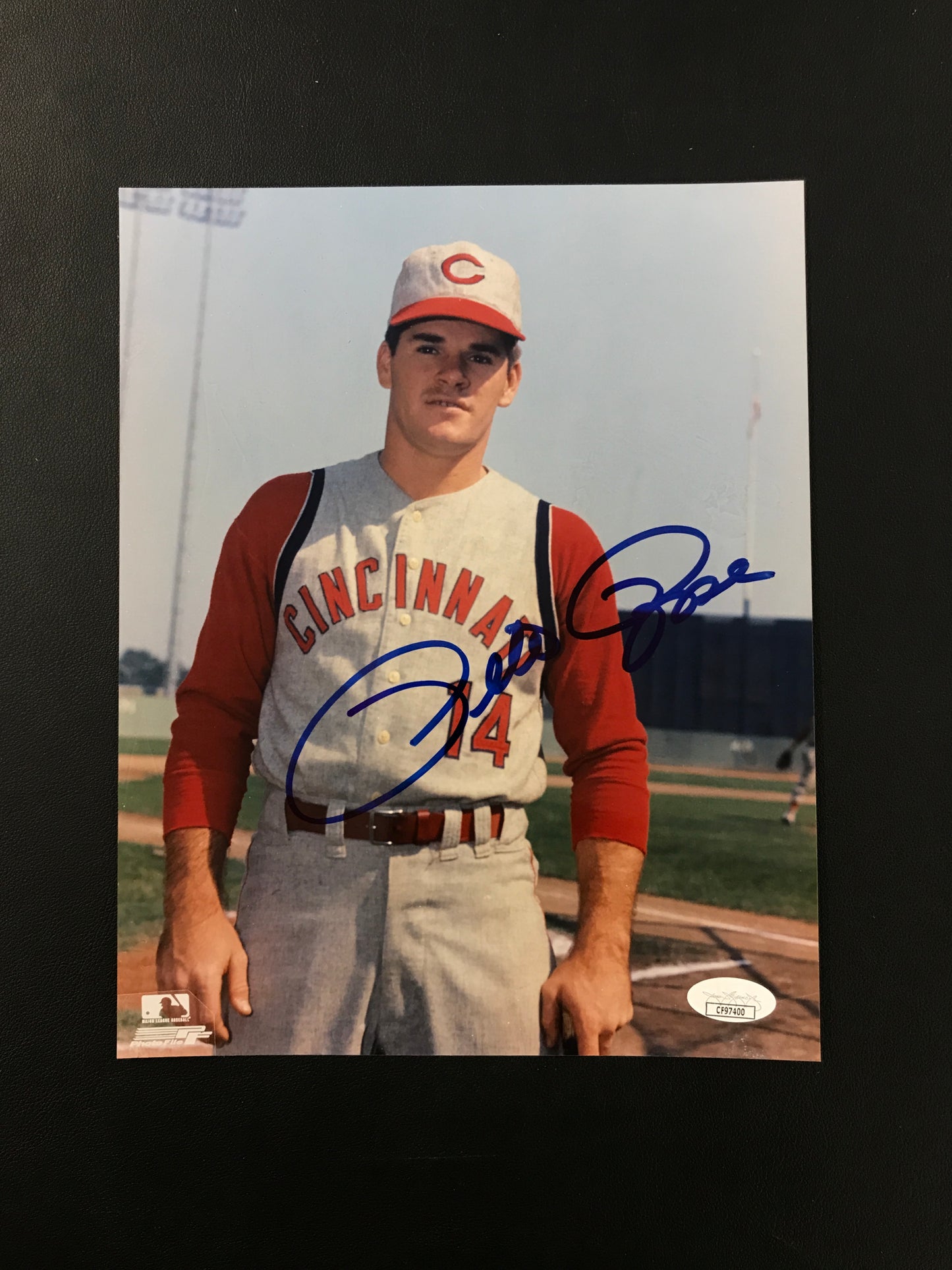 Pete Rose Signed 8x10 Photo Cincinnati Reds JSA Certified