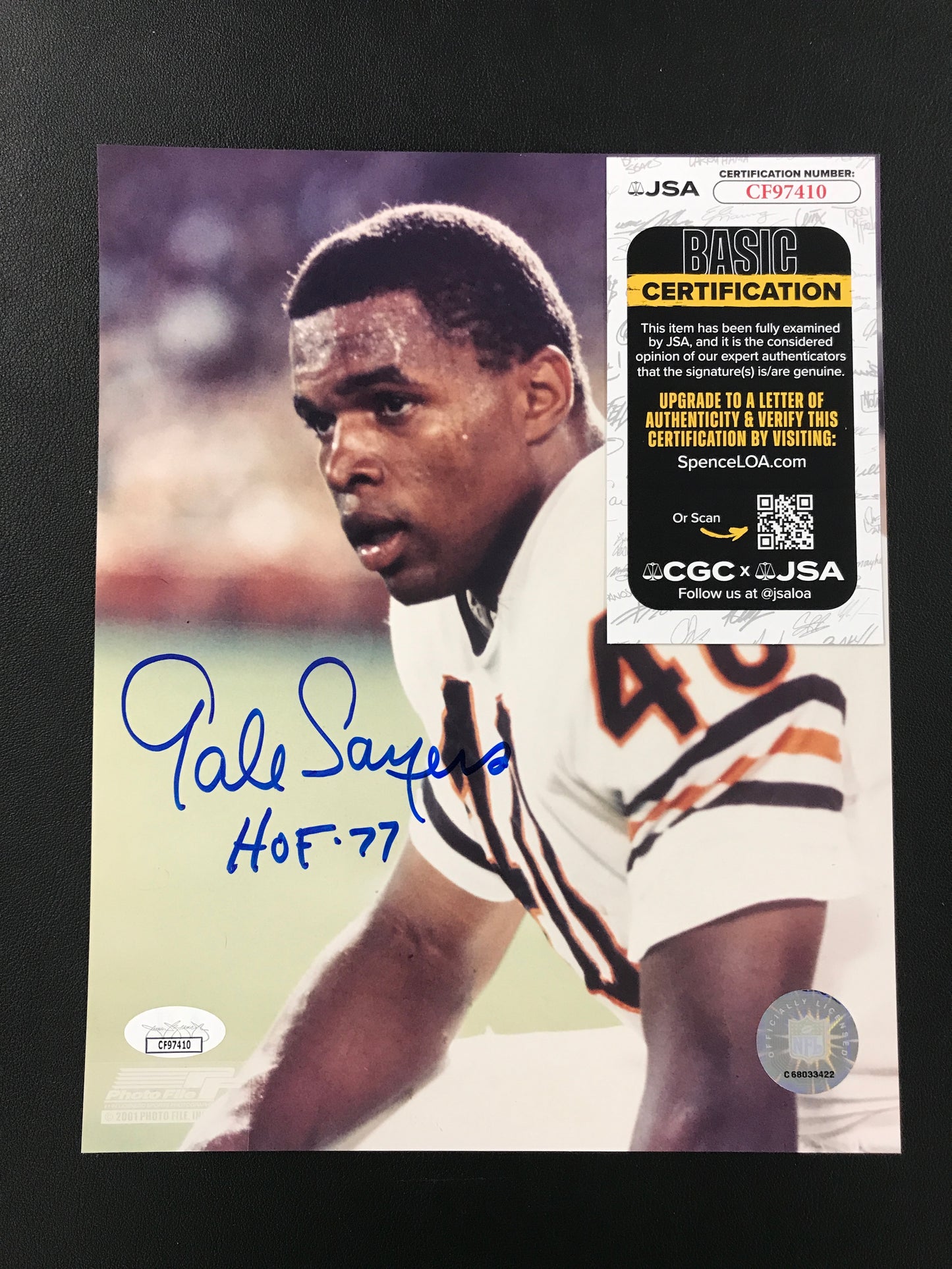 Gale Sayers Signed 8x10 Photo Chicago Bears "HOF '77" JSA Certified