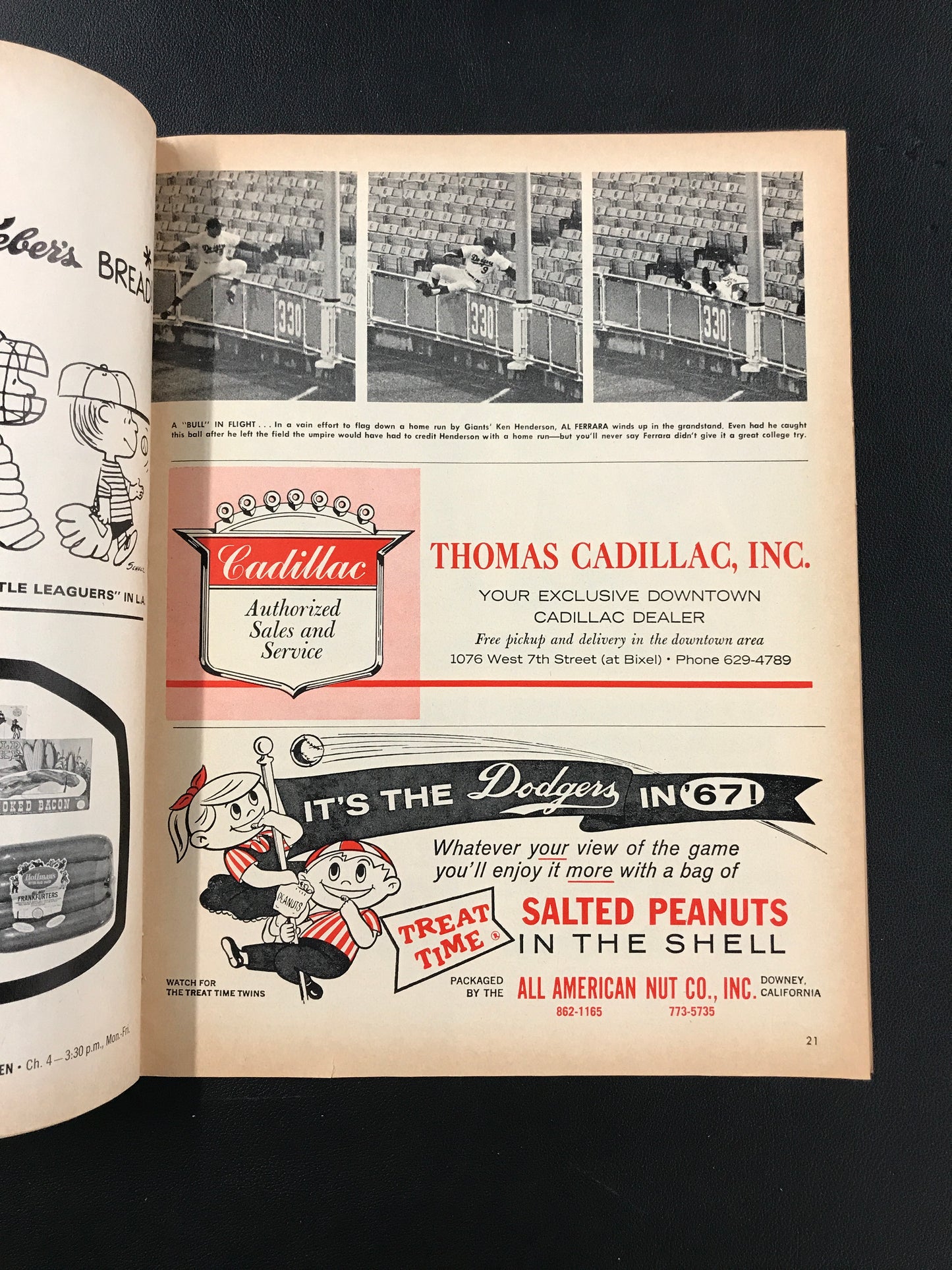 Los Angeles Dodgers 1967 Scorebook, amazing graphics