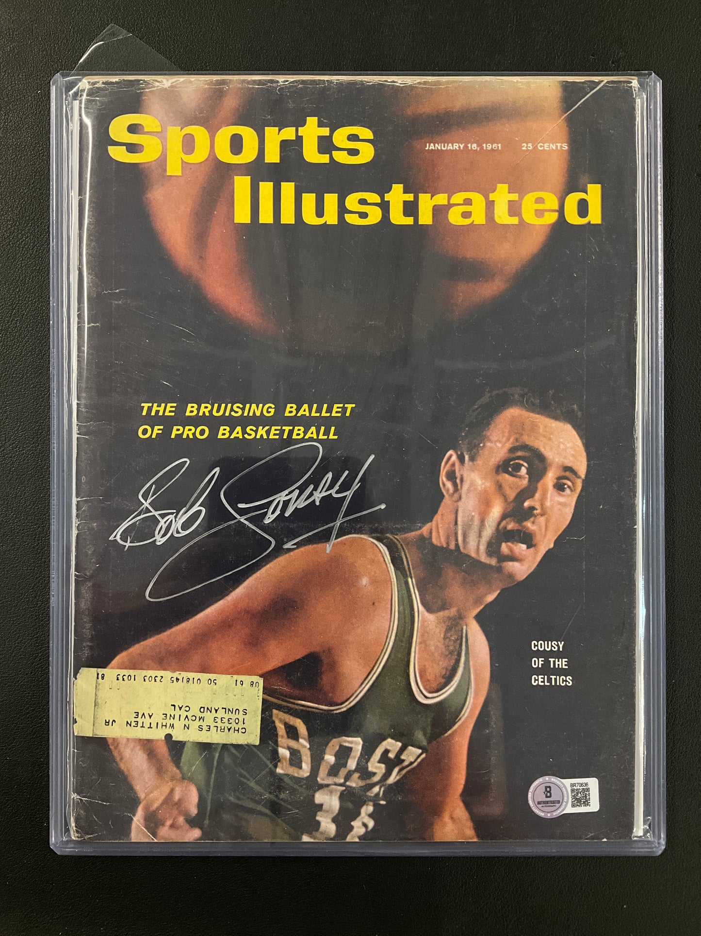 Bob Cousy Signed Sports Illustrated NBA Beckett Certified Auto Boston Celtics 1961