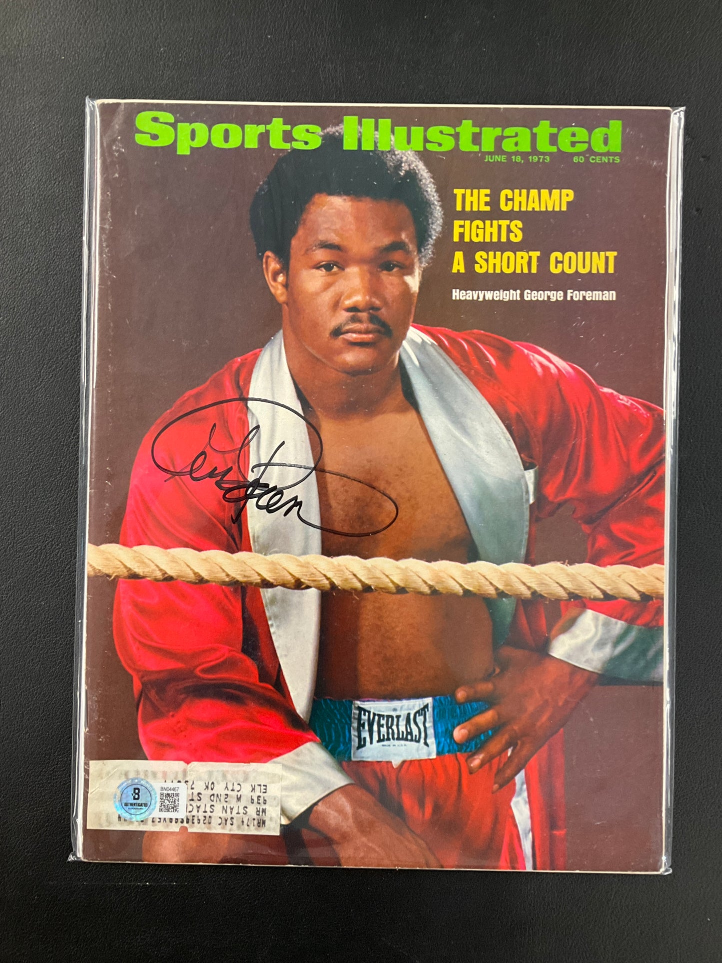 George Foreman Signed Sports Illustrated Boxing Beckett Certified Auto 1973