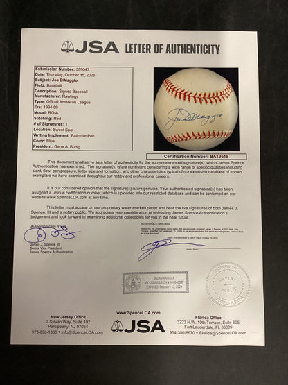 Joe DiMaggio Single Signed Baseball JSA LOA New York Yankees, very clean